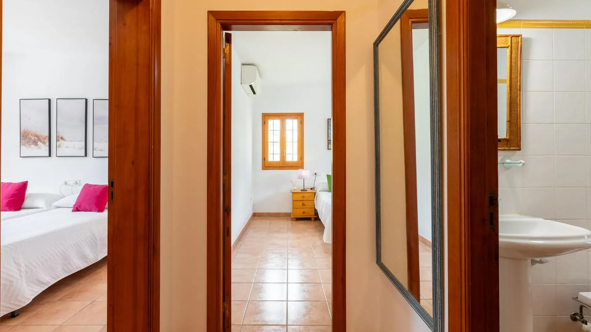 New! Villa Can Bassetes Can Furnet 0*,  Španělsko